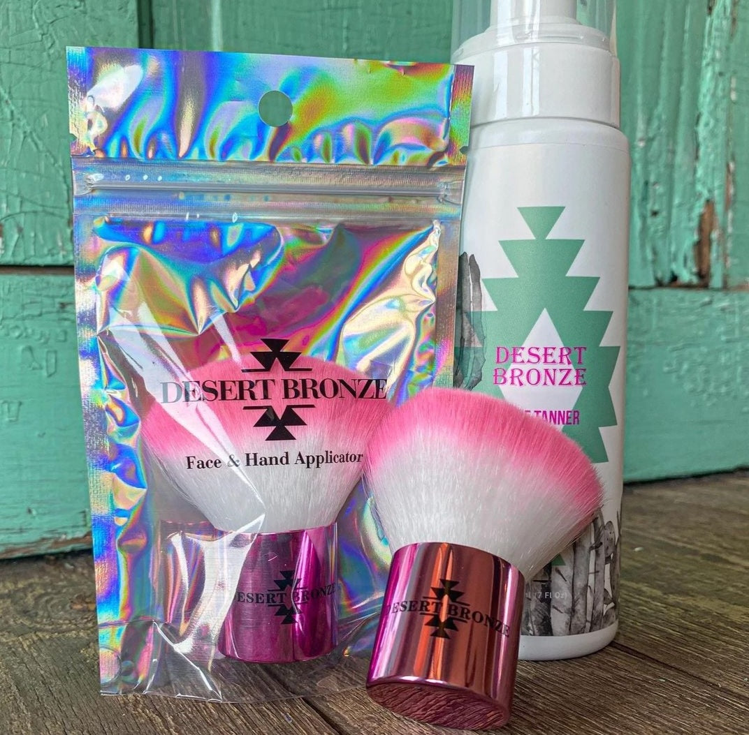Desert Bronze Face and Hand Applicator