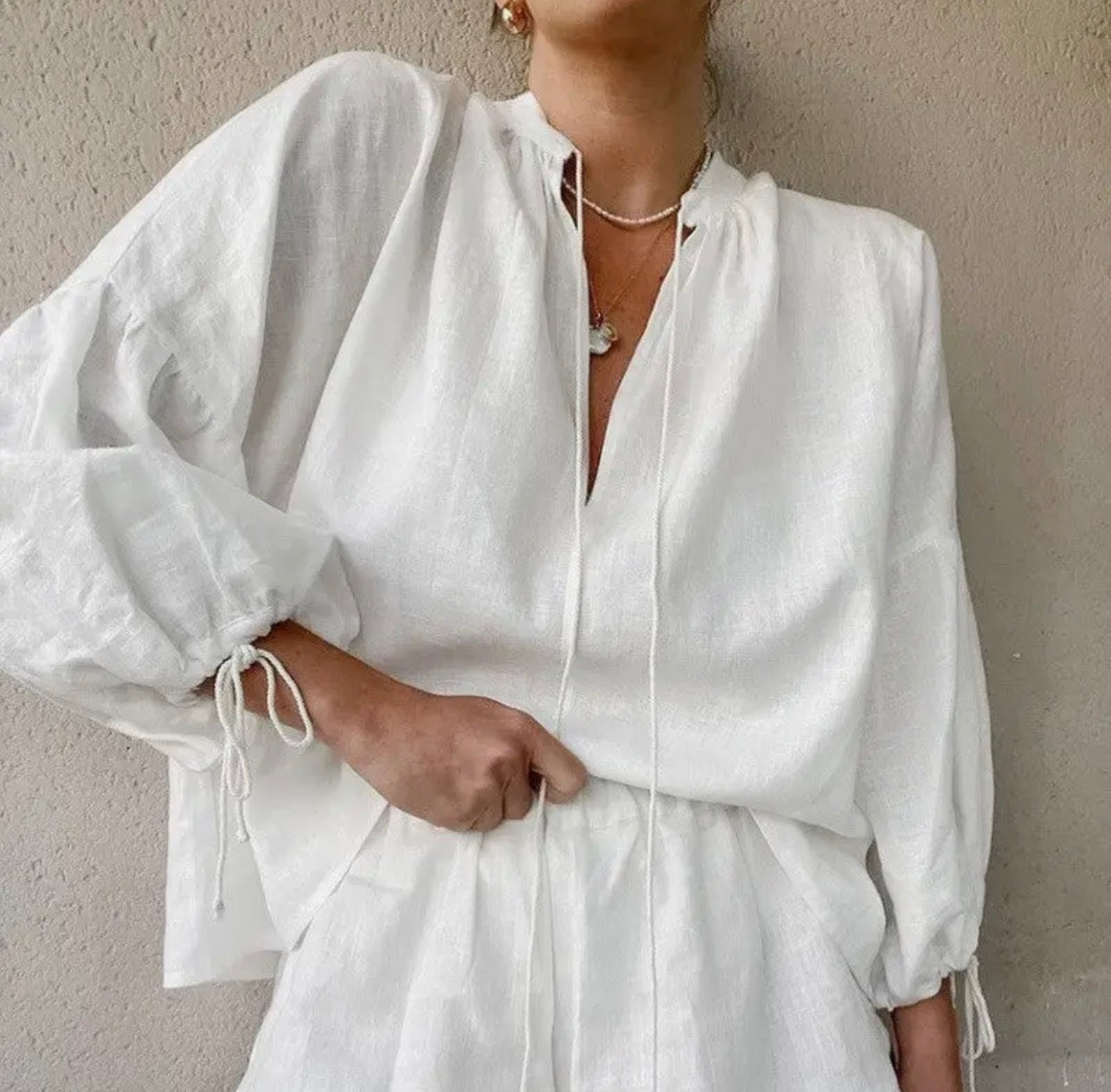 Solid Color V-Neck Loose Sleeve Top Shorts Set